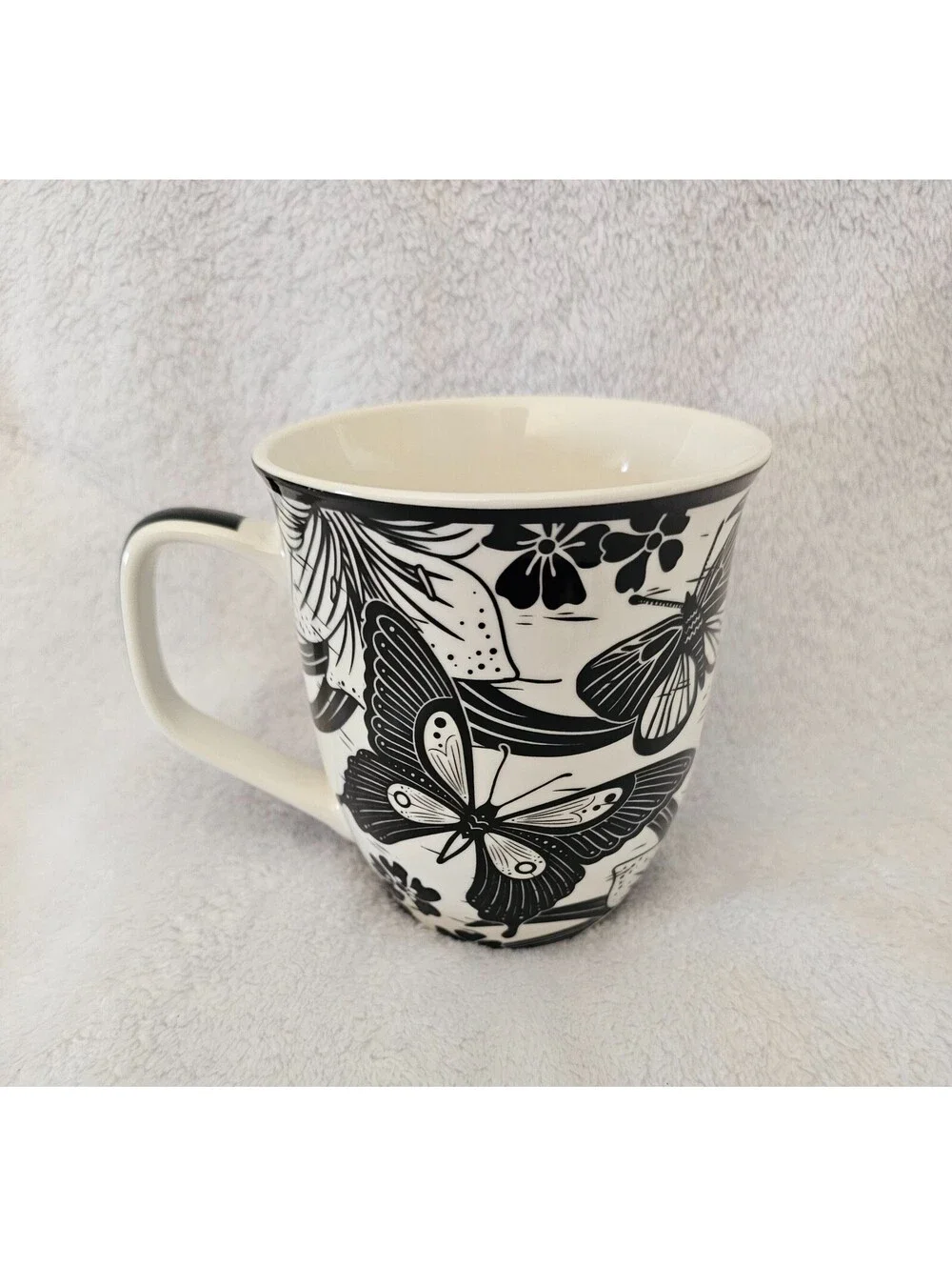 New Karma Boho Butterfly Coffee Mug Ceramic Black & White “Be The Change” 14oz